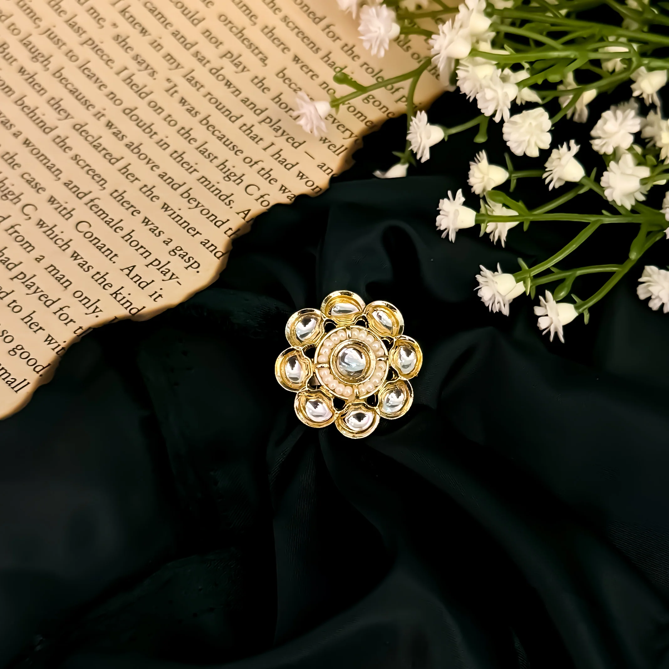 Saanvi Dabi kundan Adjustable Ring - Image 4