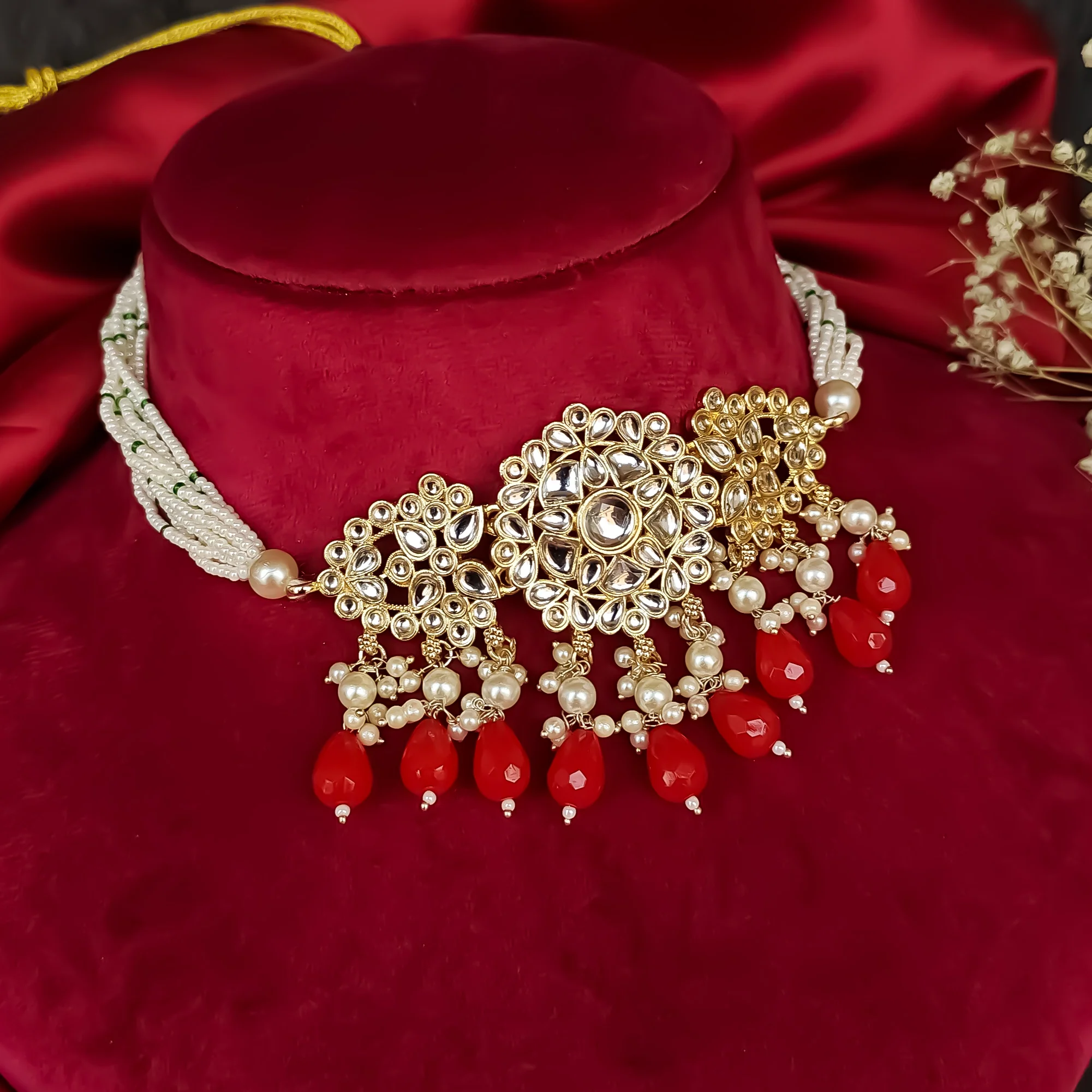 Amber Dabi Kundan Necklace Set - Red - Image 4