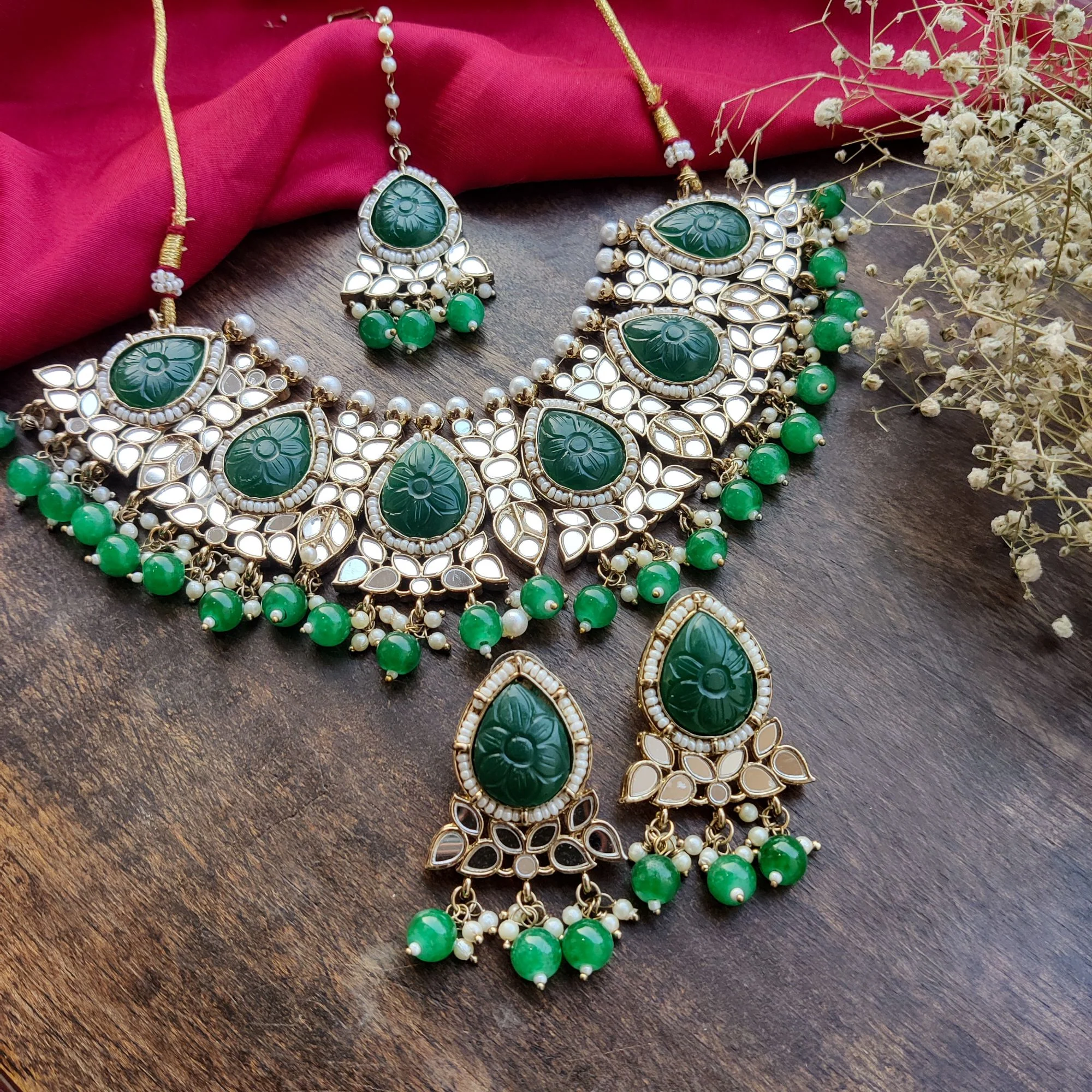 ANUPAMA MIRROR & CARVED STONE NECKLACE SET - GREEN - Image 3