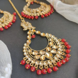 ""KANJI'' GOLDEN LCT EARRINGS MANGTIKA SET - RED - Image 3