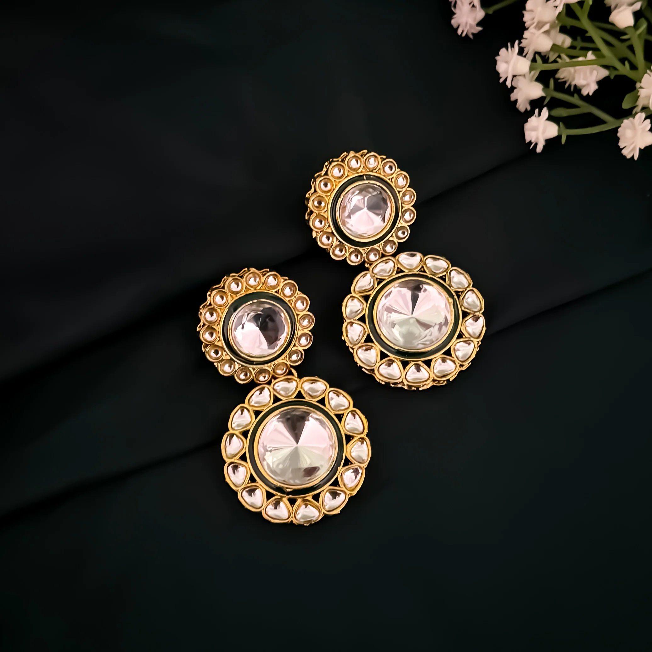 Falguni Kundan Long Necklace Set- Golden - Image 3