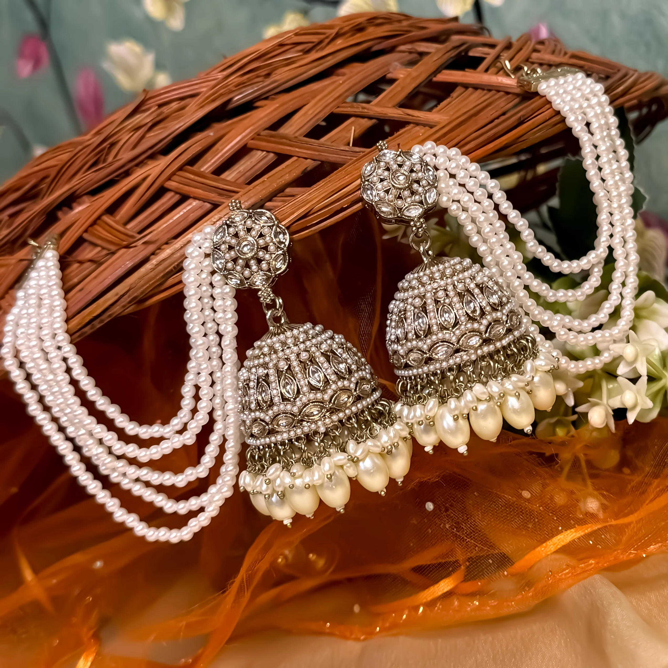 Mehvish Jadau Reverse AD Jhumka Earrings with Earchain - Golden - Image 3