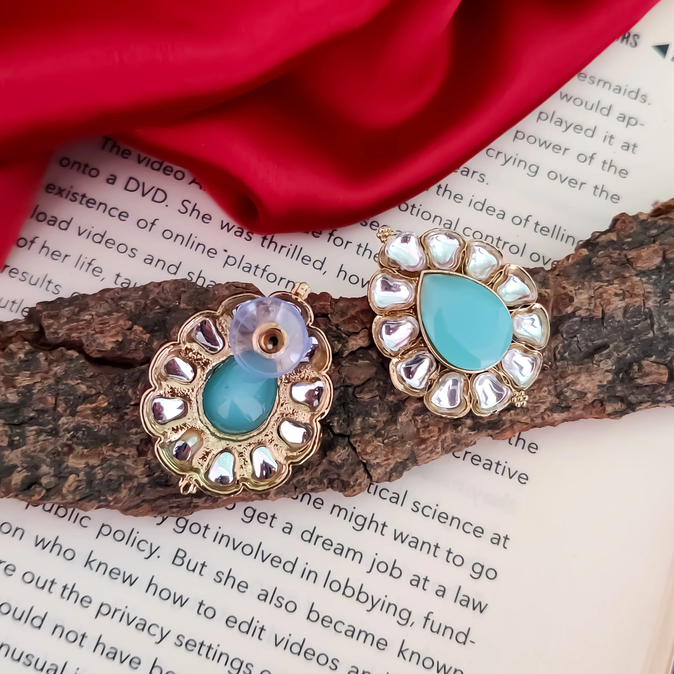 Nibedita Kundan Stud Earring - Pastel Green - Image 3