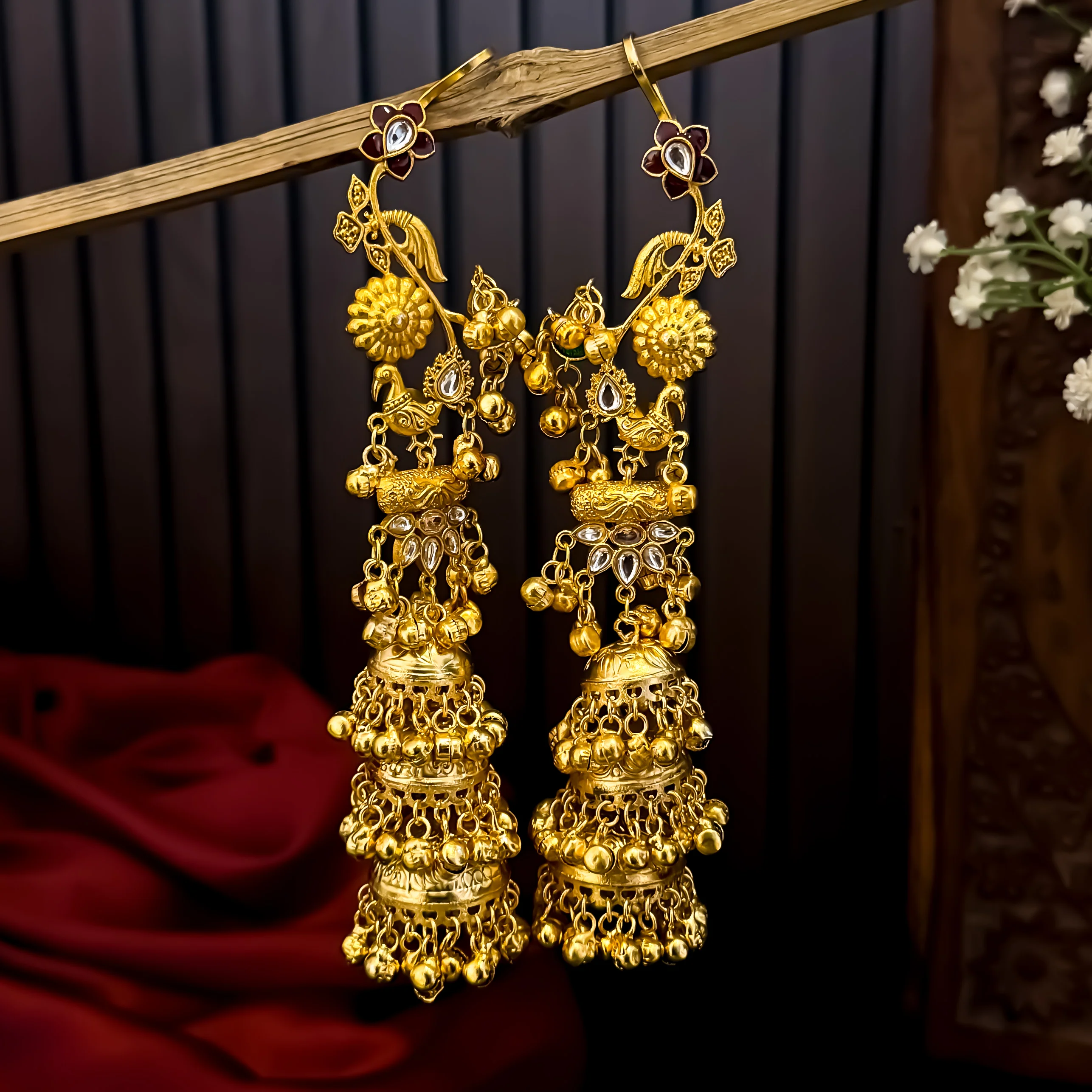 (𝖯𝗋𝖾-𝖮𝗋𝖽𝖾𝗋/𝖣𝗂𝗌𝗉𝖺𝗍𝖼𝗁 𝗂𝗇 5-7 𝖽𝖺𝗒𝗌) Neelkanchi Peacock Premium Kashmiri Brass Jhumka with Earcuff Earrings - Golden