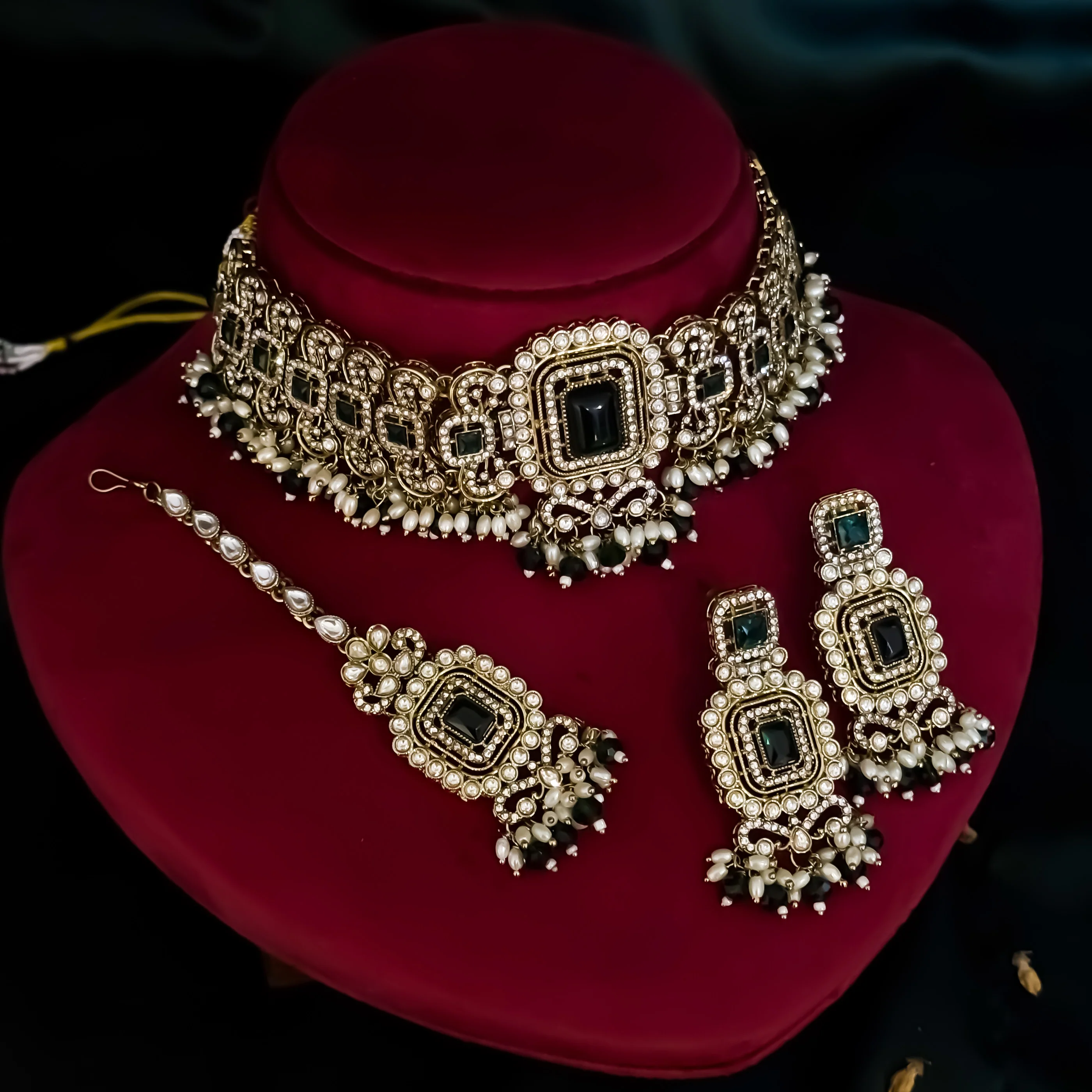 Shipra Premium Victorian AD Style Necklace Set - Green - Image 2