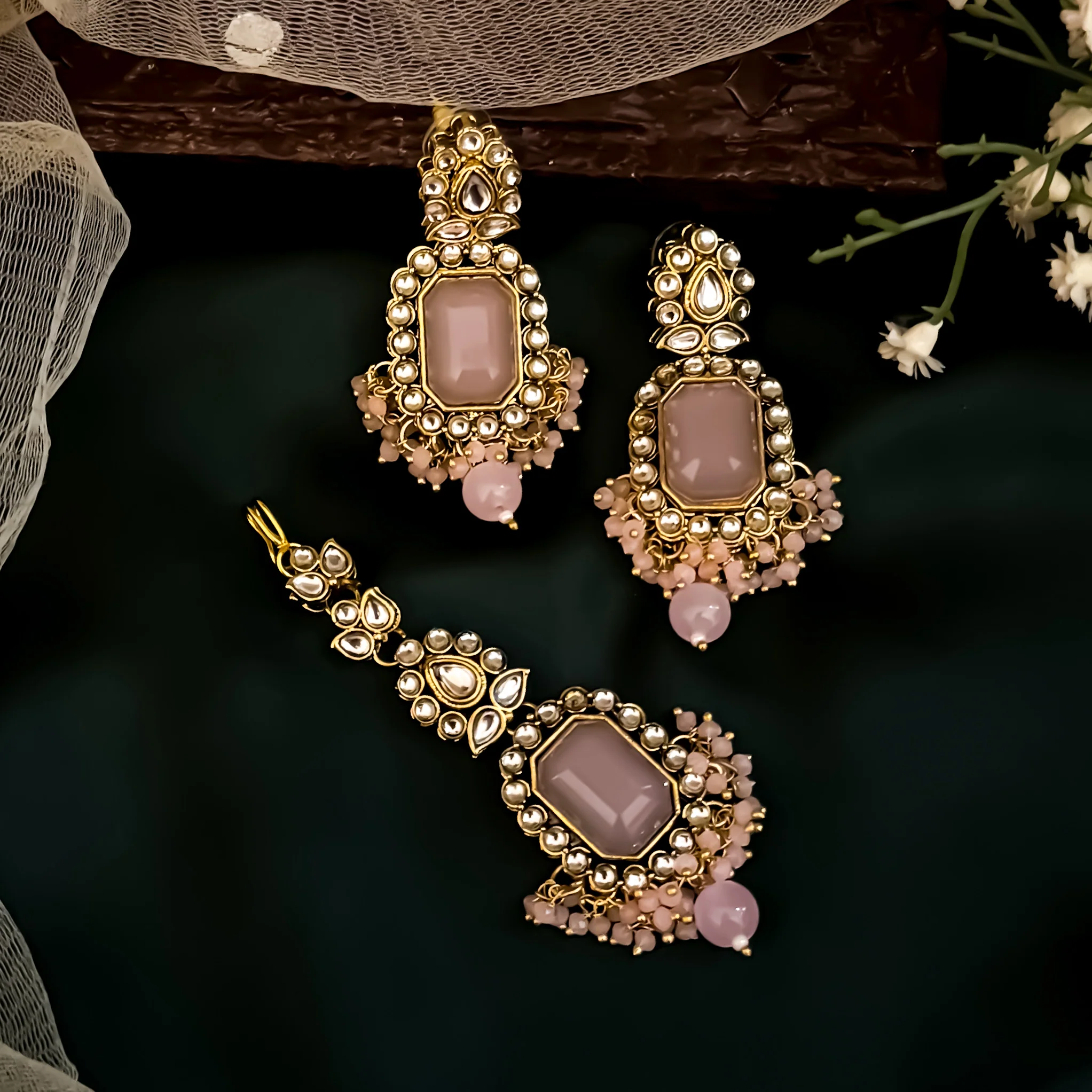Shriya Kundan Choker Necklace Set - Pastel Pink - Image 4