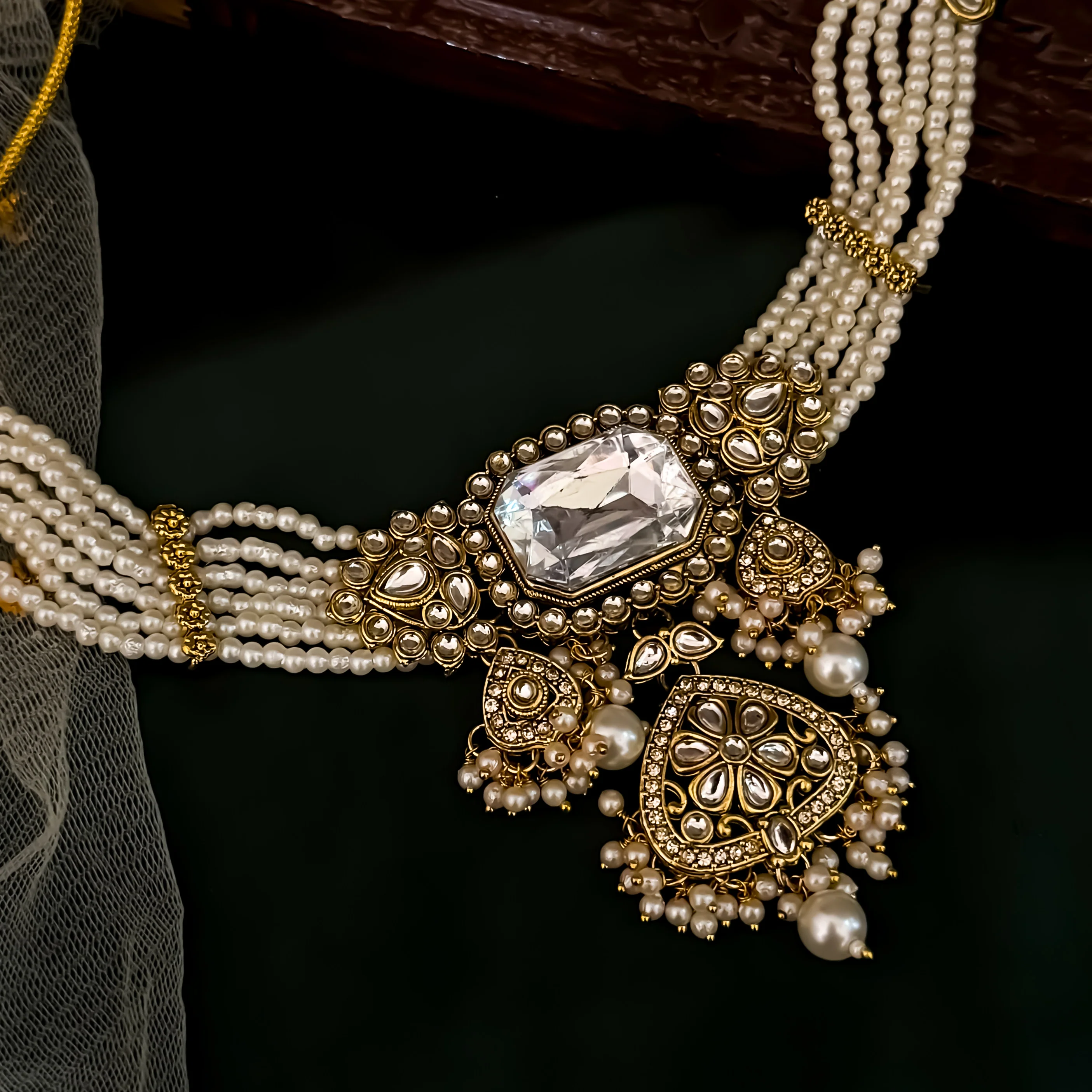 Shriya Royal Kundan Choker Necklace Set - Golden - Image 3