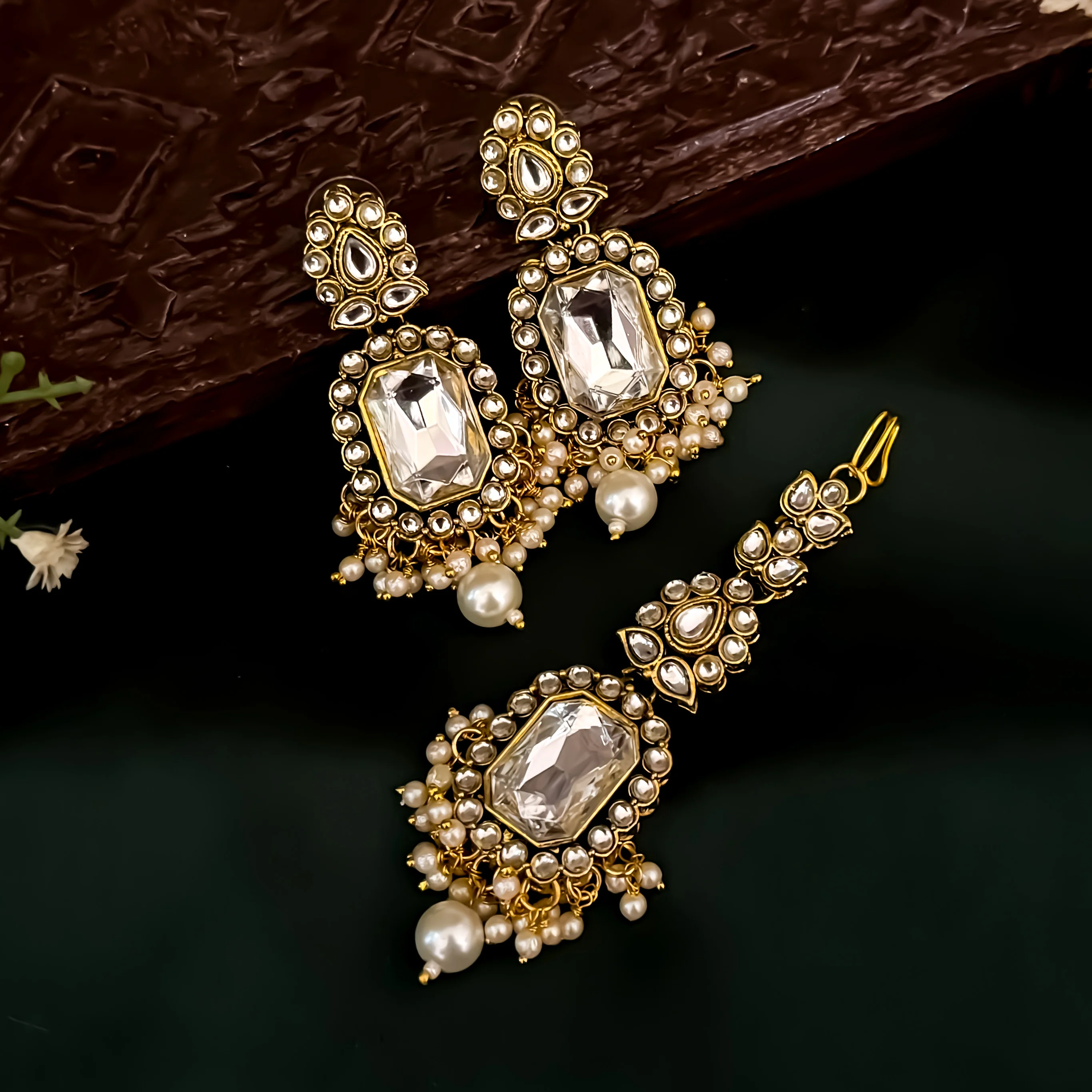 Shriya Royal Kundan Choker Necklace Set - Golden - Image 4