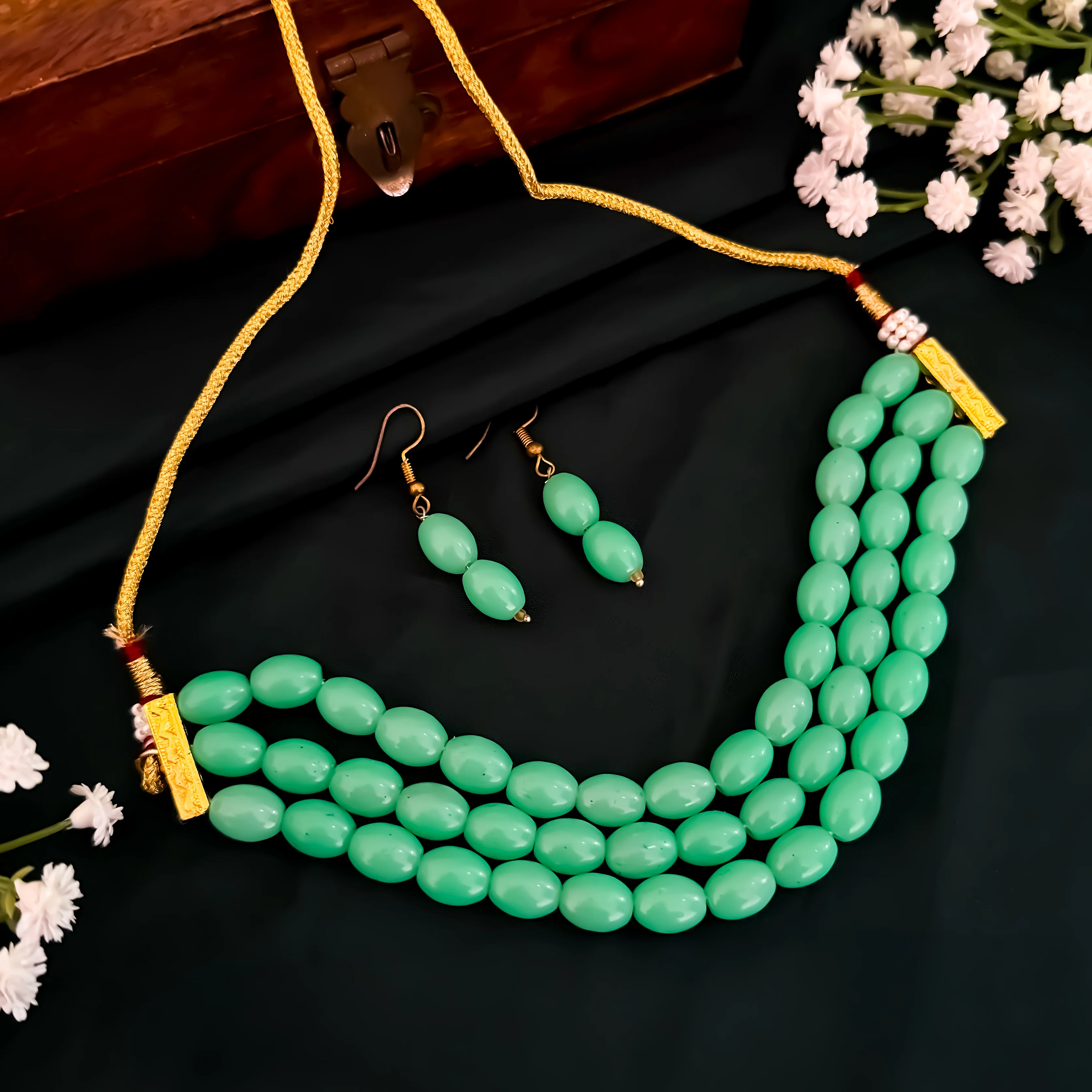 Sleek Pearl Choker Set - Mint Green - Image 2