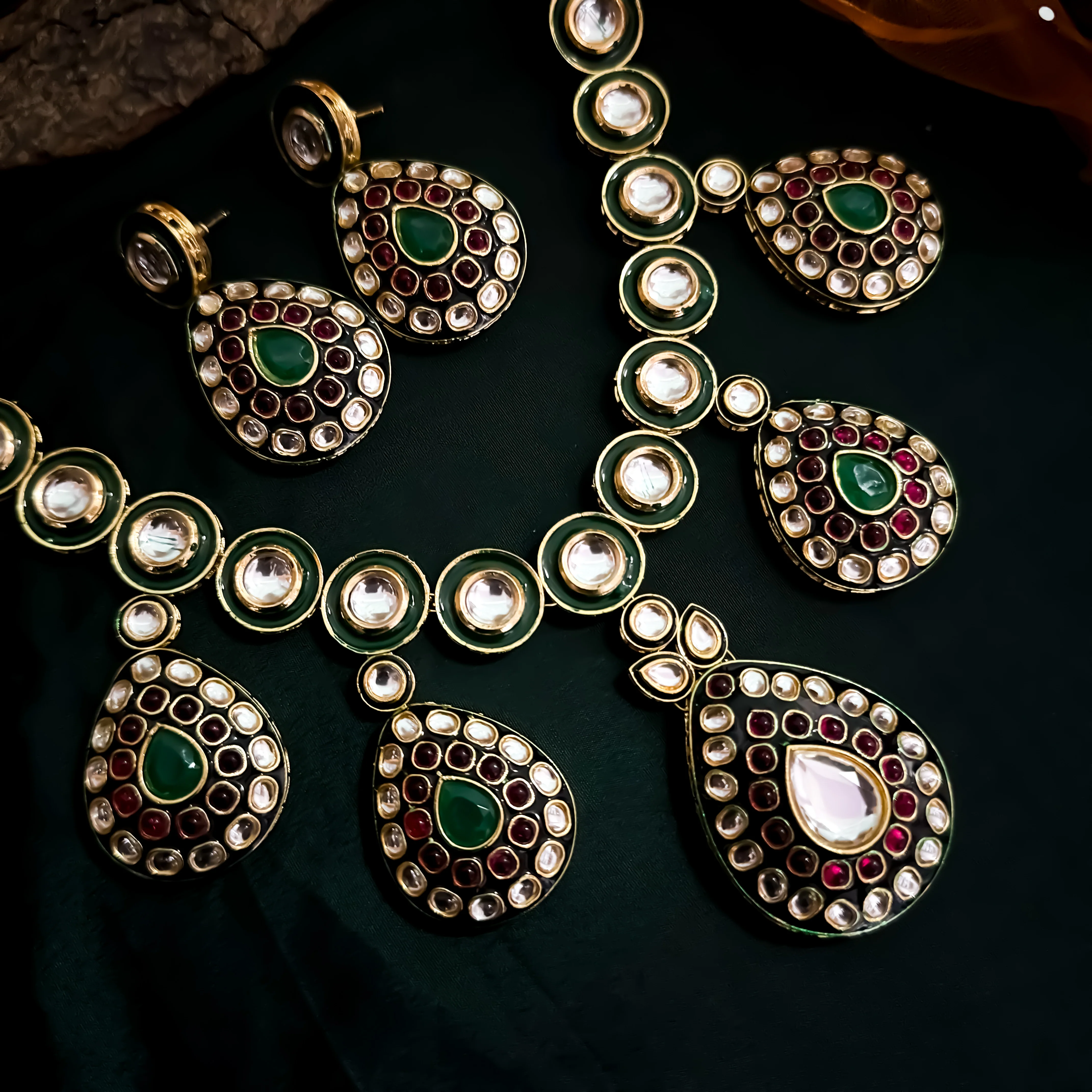 Vivika Vilandi Kundan Premium Necklace Set - Image 6